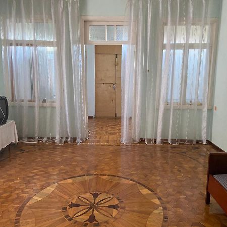 У Риты Sukhumi Eksteriør bilde